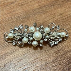 Vintage Elegant Silver and Pearl Hair Clip